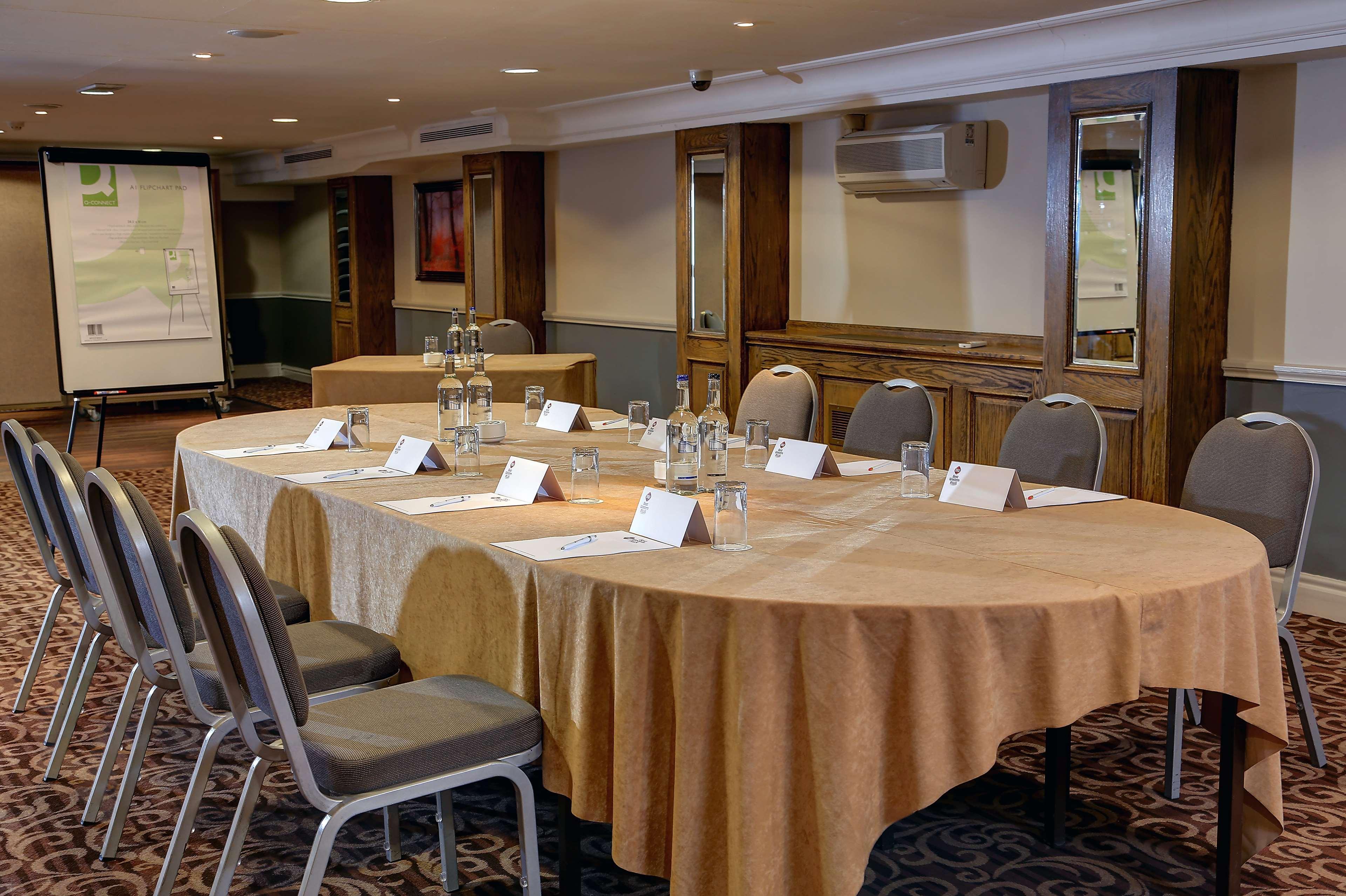 Best Western Plus Pinewood Manchester Airport-Wilmslow Hotel Екстер'єр фото
