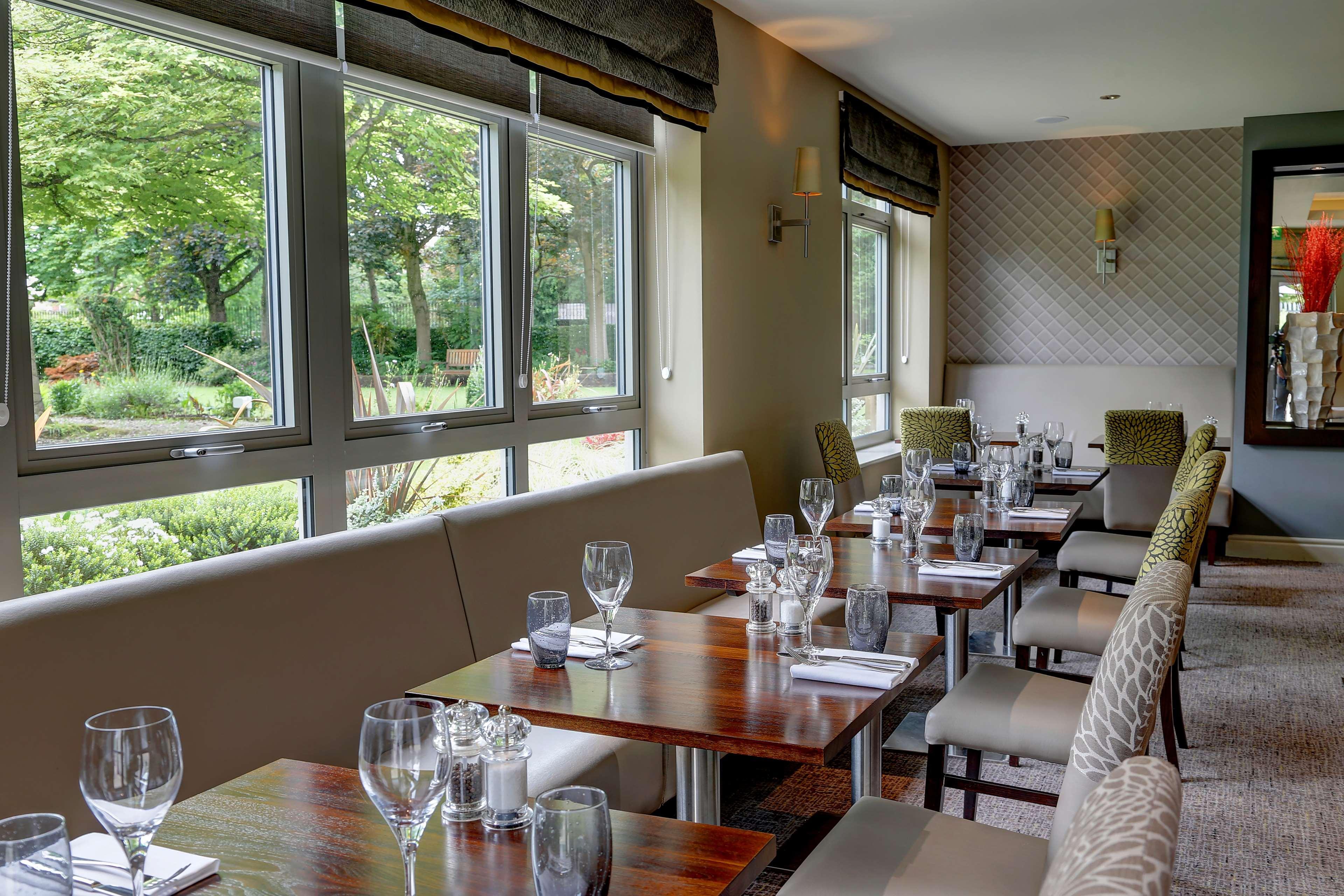 Best Western Plus Pinewood Manchester Airport-Wilmslow Hotel Екстер'єр фото