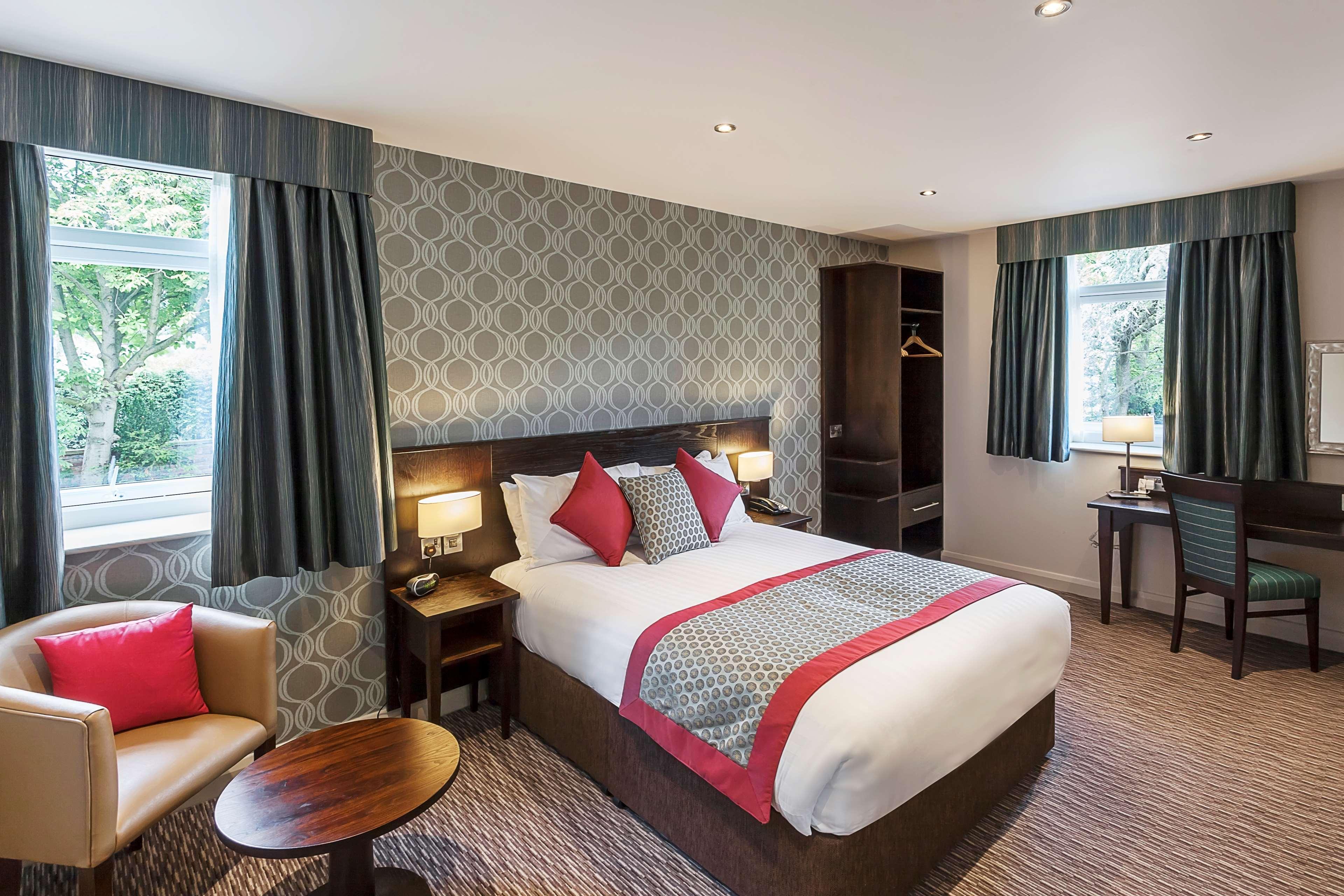 Best Western Plus Pinewood Manchester Airport-Wilmslow Hotel Екстер'єр фото
