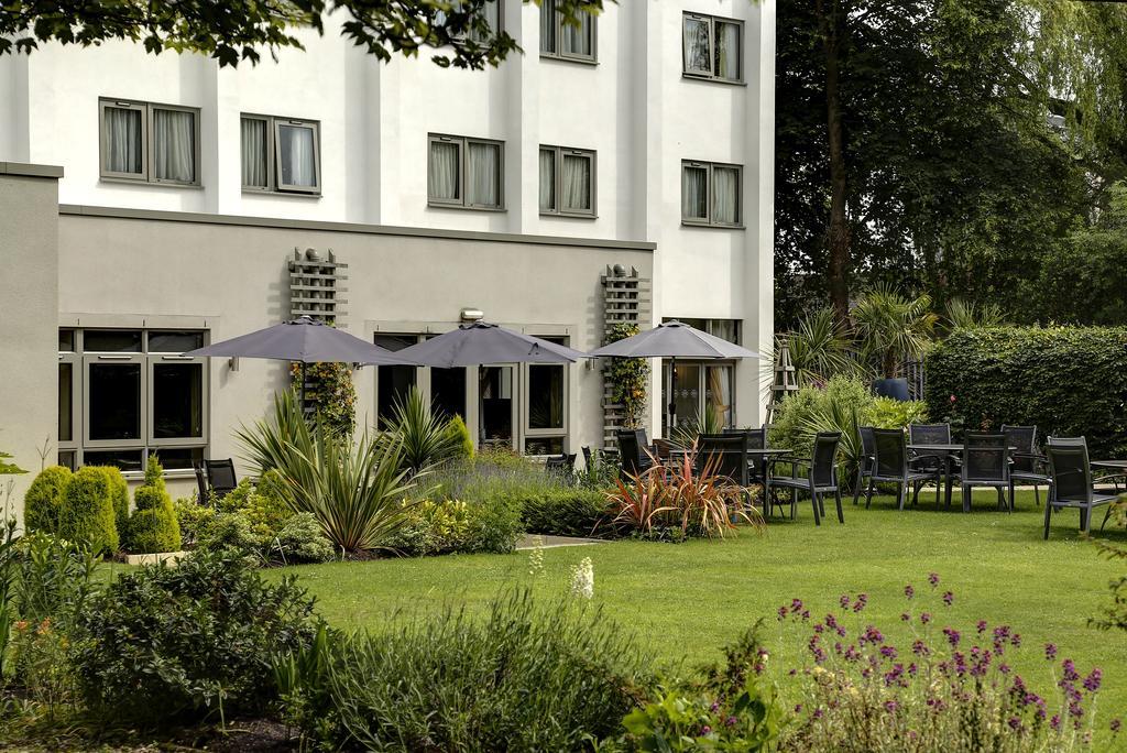 Best Western Plus Pinewood Manchester Airport-Wilmslow Hotel Екстер'єр фото
