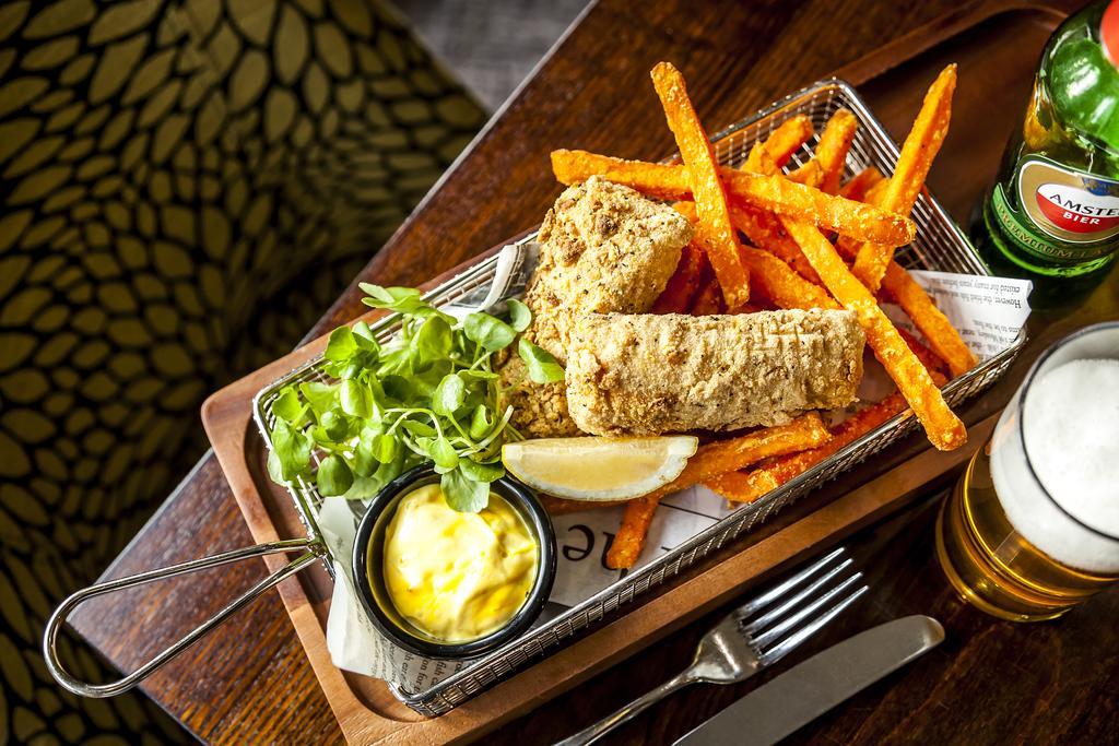 Best Western Plus Pinewood Manchester Airport-Wilmslow Hotel Екстер'єр фото
