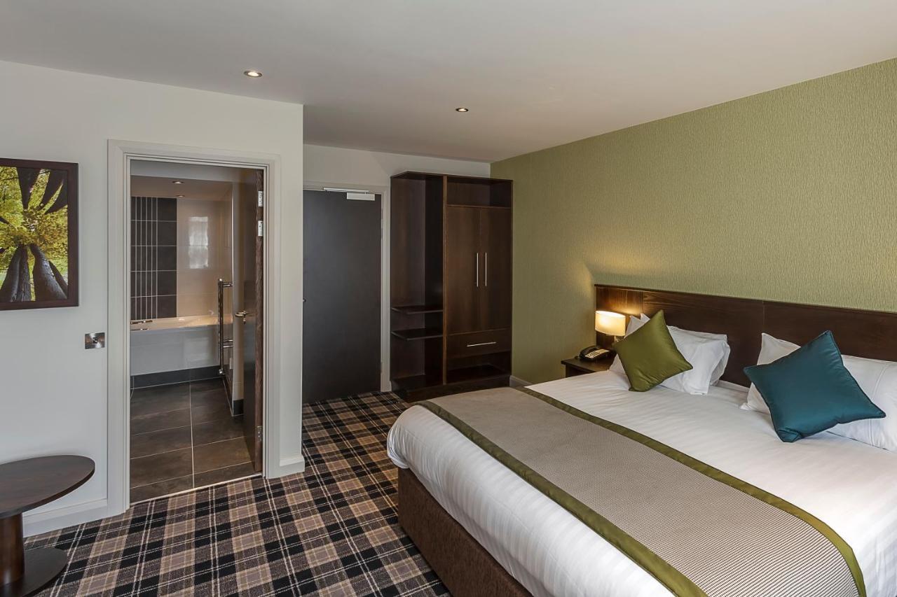 Best Western Plus Pinewood Manchester Airport-Wilmslow Hotel Екстер'єр фото