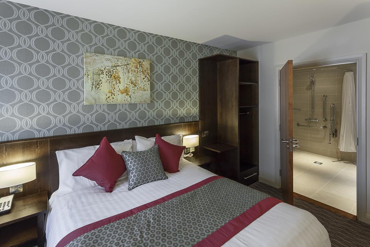 Best Western Plus Pinewood Manchester Airport-Wilmslow Hotel Екстер'єр фото